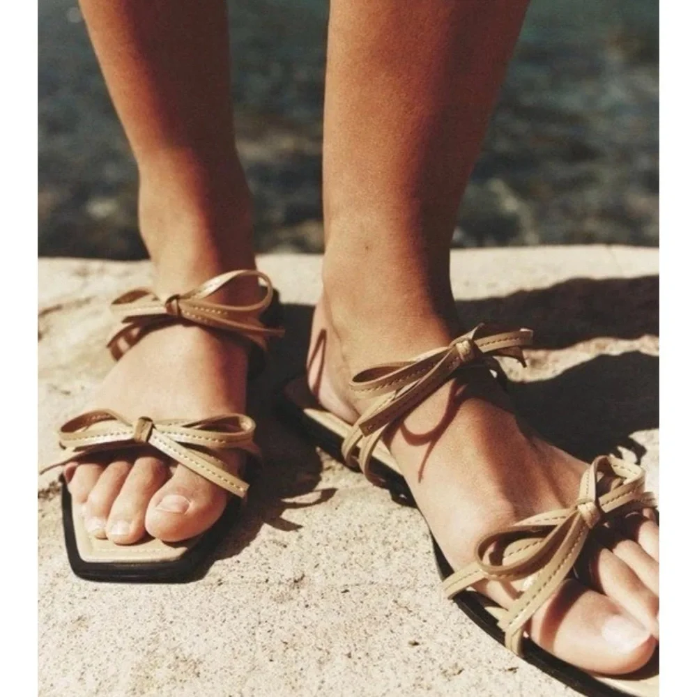 ZARA Women's Strappy Bow Trim LEATHER FLAT SANDAL SIZE 37 (6.5-7) Beige - Picture 1 of 7